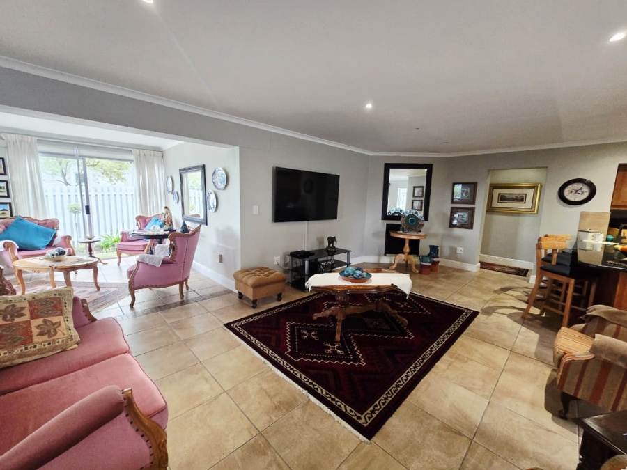 3 Bedroom Property for Sale in Kingswood Golf Estate Western Cape